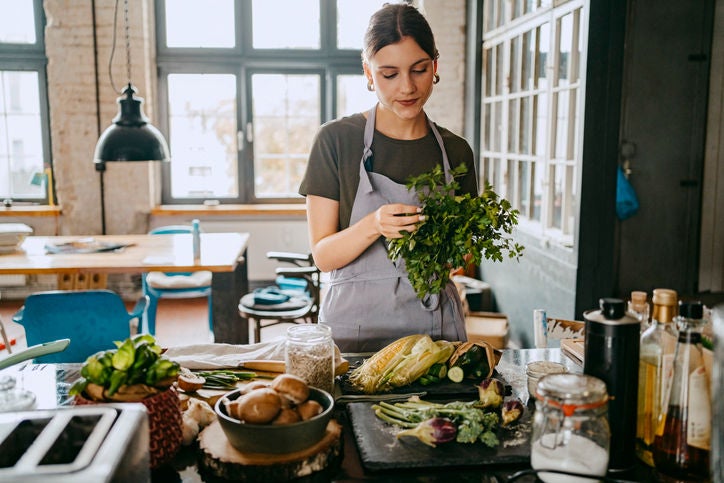 1448000800 mujer cocina
