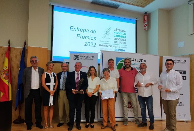 La Cátedra Fundación ASISA-UMH de Accesibilidad y Entorno Inclusivo ‘Francisco Carreño’ premia a Cruz Roja Alicante