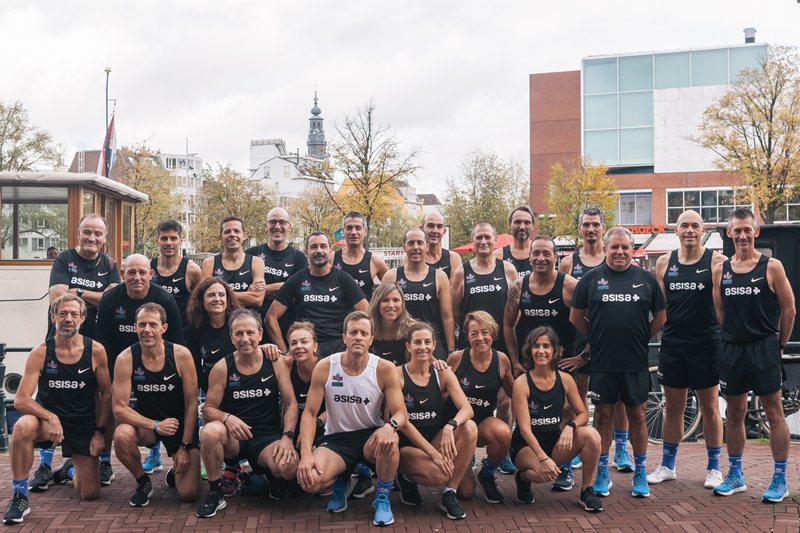 Los 26 corredores preparados por ASISA cumplen sus objetivos en la Maratón de Ámsterdam